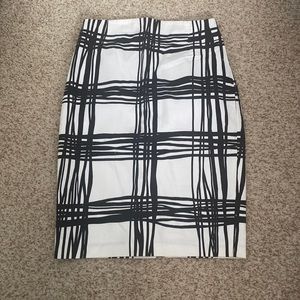 Express black/white pencil skirt